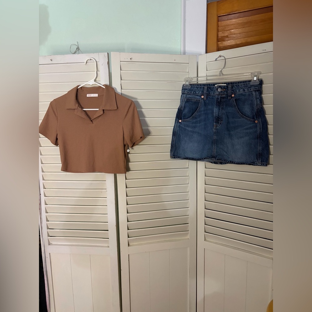 Two piece outfit including Universal Thread jean skirt and a Romwe crop top